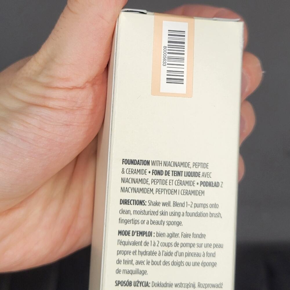 New in Box Arbonne Hyaluronic Acid Lightweight Satin Natural Glow Foundation - Picture 12 of 14